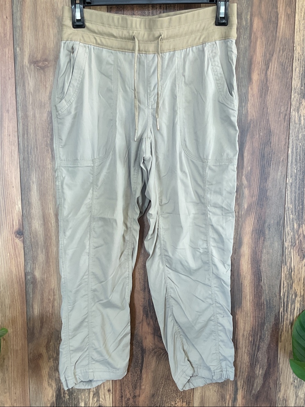 The North Face Light Khaki Drawstring Jogger Track Pants S 439B